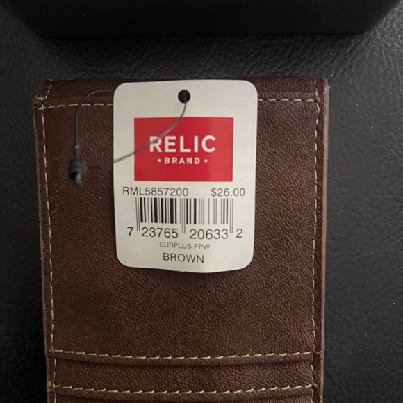 Relic Brown Leather Wallet - Picture 2 of 4